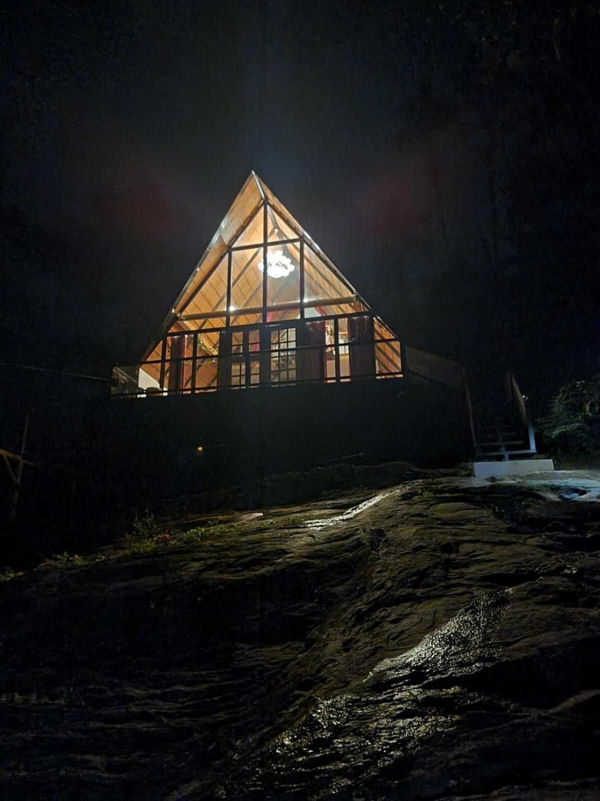 Whiskeywoods Vila Madikeri Exterior foto