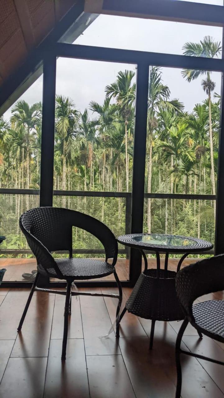 Whiskeywoods Vila Madikeri Exterior foto