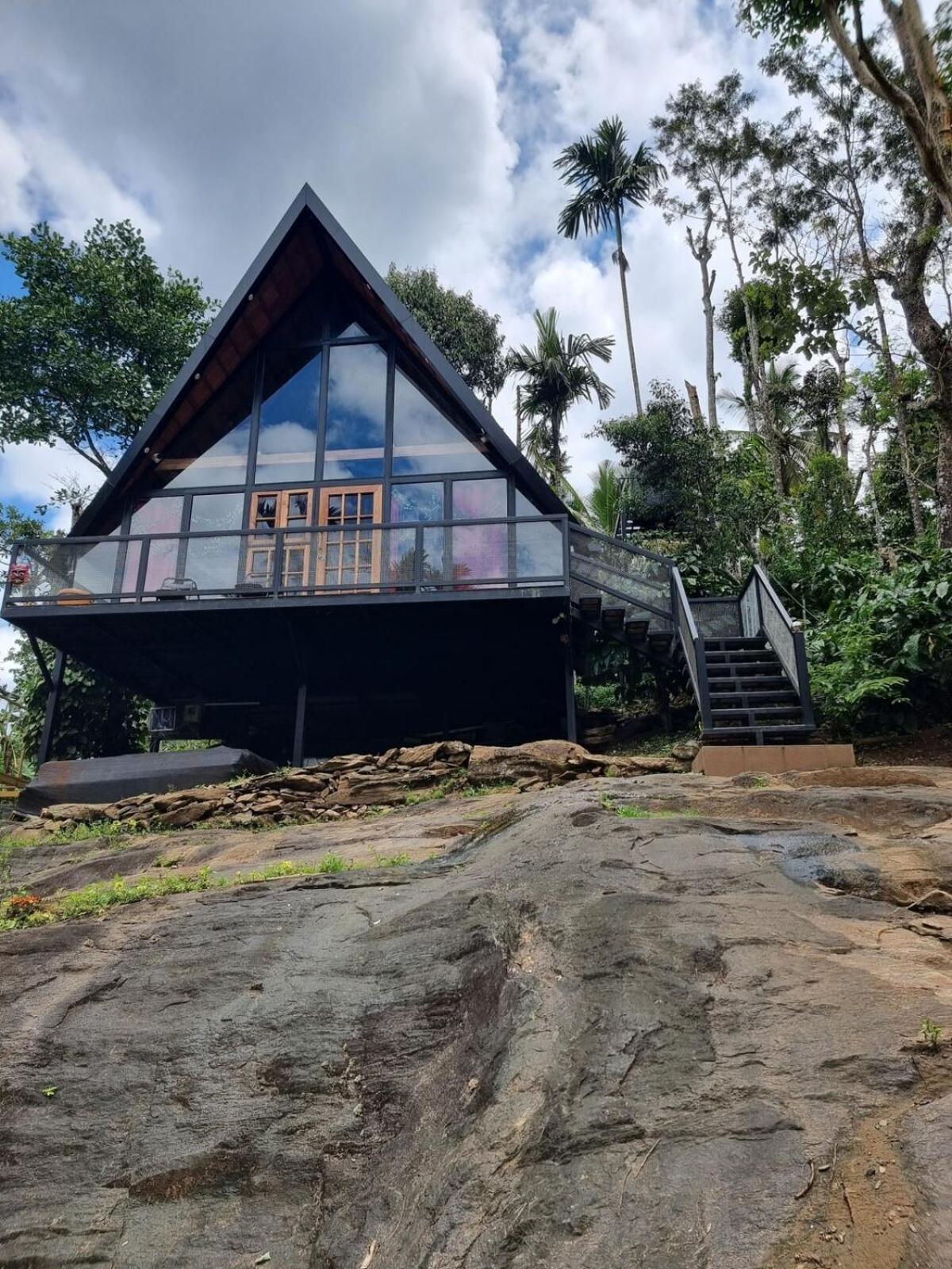 Whiskeywoods Vila Madikeri Exterior foto